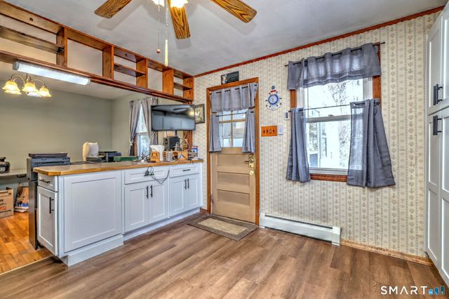 32 George Street, Seymour, CT 06483