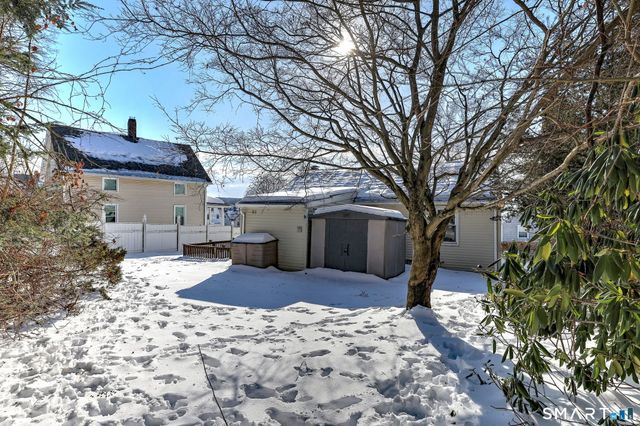 32 George Street, Seymour, CT 06483