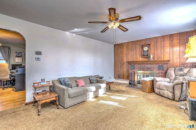 32 George Street, Seymour, CT 06483