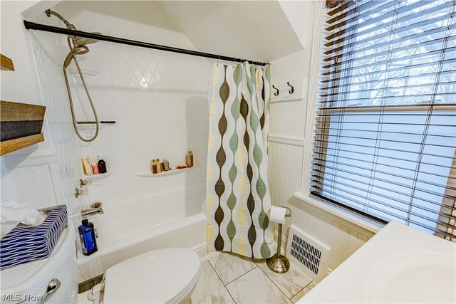 17413 Glenshire Avenue, Cleveland, OH 44135