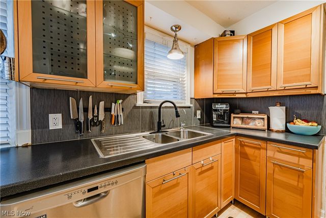 17413 Glenshire Avenue, Cleveland, OH 44135