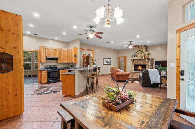 6909 Running Deer Court, Granbury, TX 76049