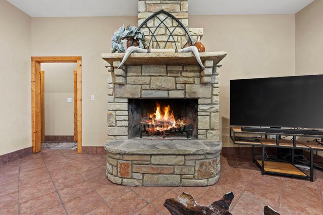 6909 Running Deer Court, Granbury, TX 76049