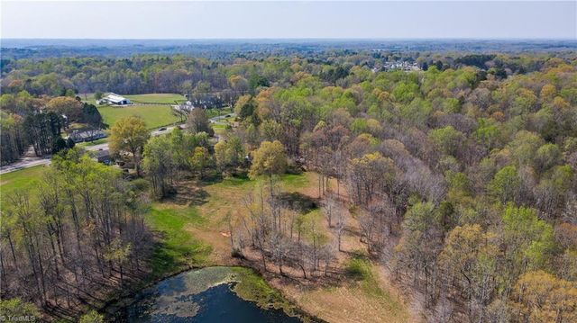 3283 US Highway 64, Advance, NC 27006