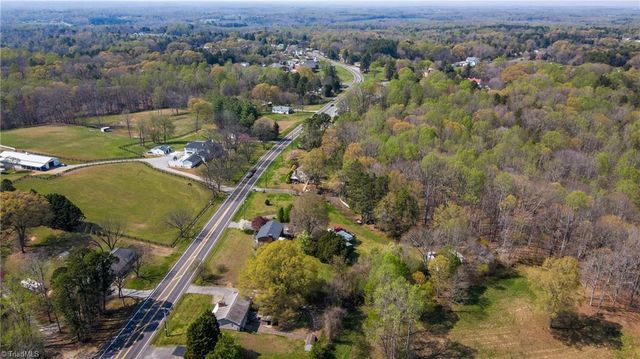 3283 US Highway 64, Advance, NC 27006