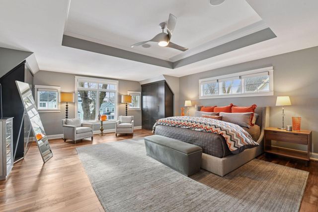 633 Park Street E, Wayzata, MN 55391