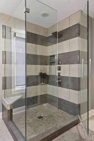 633 Park Street E, Wayzata, MN 55391