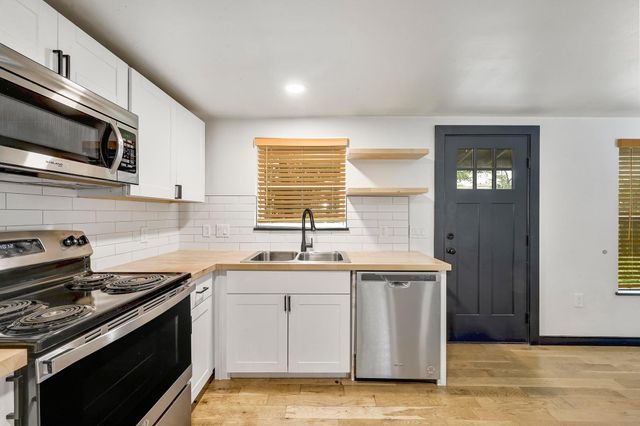 1711 Brentwood ST B, Austin, TX 78757