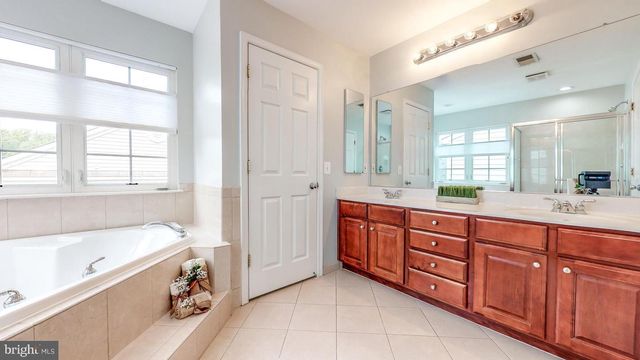 11618 PARK VISTA BLVD, Fairfax, VA 22030