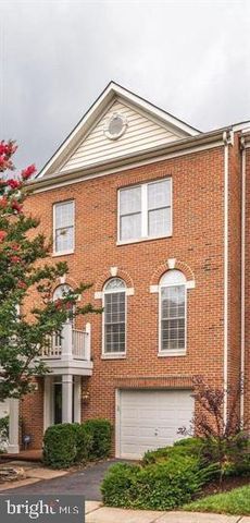 11618 PARK VISTA BLVD, Fairfax, VA 22030