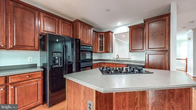 11618 PARK VISTA BLVD, Fairfax, VA 22030
