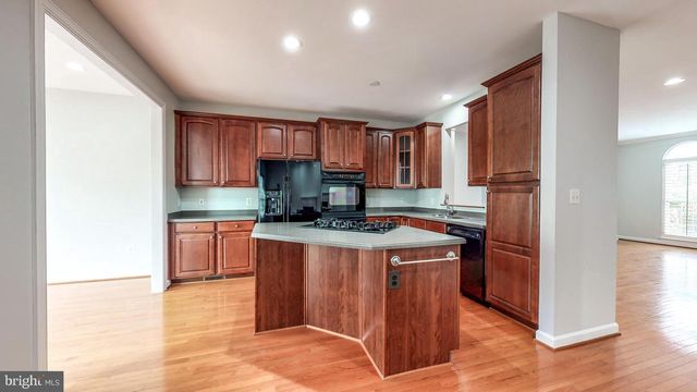 11618 PARK VISTA BLVD, Fairfax, VA 22030