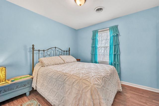 1005 Chestnut Mountain DR, Vinton, VA 24179