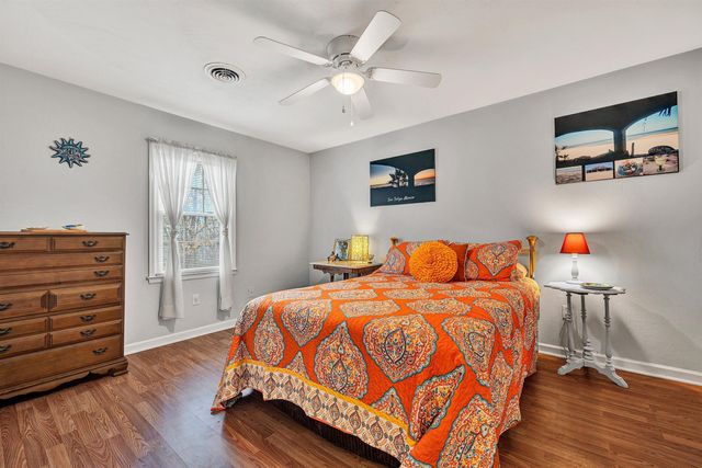 1005 Chestnut Mountain DR, Vinton, VA 24179