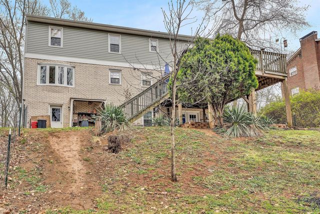 1005 Chestnut Mountain DR, Vinton, VA 24179