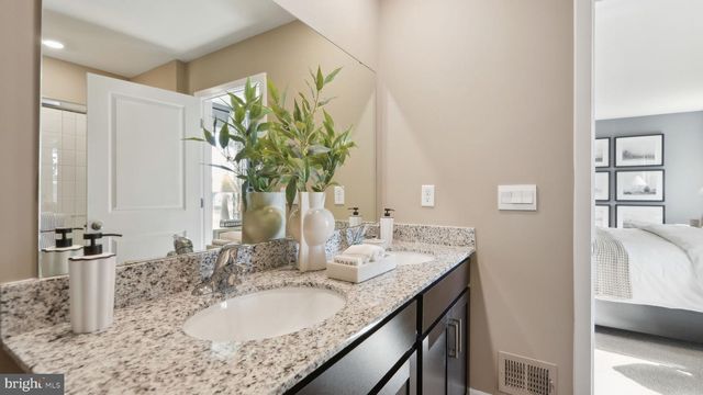 135 WAPPINGER TER, Winchester, VA 22602
