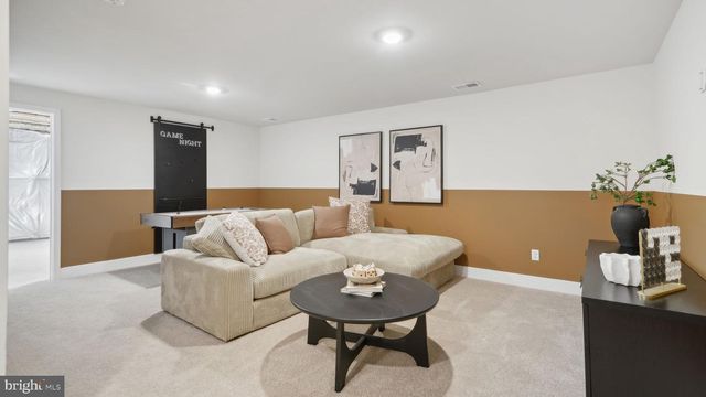 135 WAPPINGER TER, Winchester, VA 22602