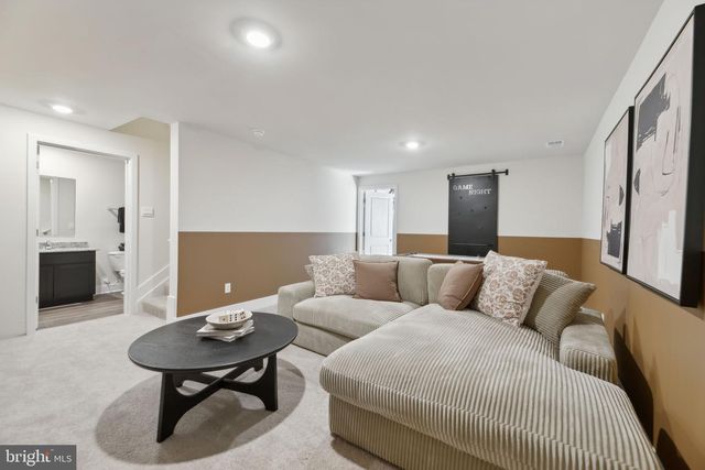 135 WAPPINGER TER, Winchester, VA 22602