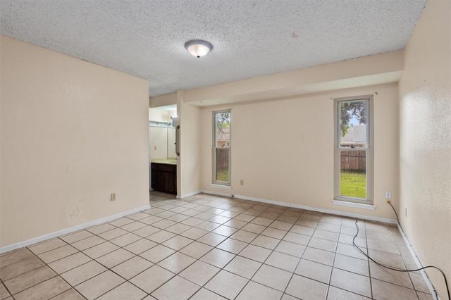 4809 BAYSIDE DR, Austin, TX 78744