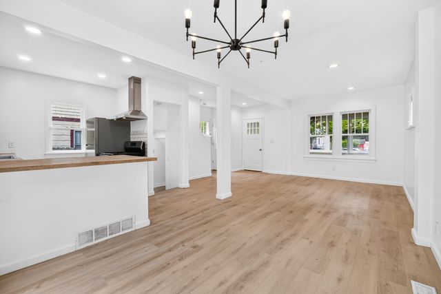 712 Fenimore Avenue, Kalamazoo City, MI 49048