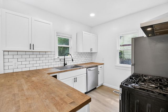 712 Fenimore Avenue, Kalamazoo City, MI 49048