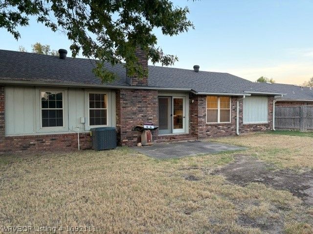 3010 Riverbend Drive, Fort Smith, AR 72903