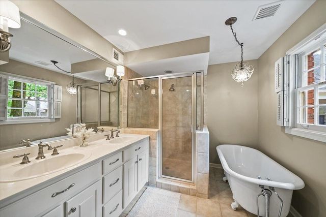 2345 KIRBY WOODS CV, Memphis, TN 38119