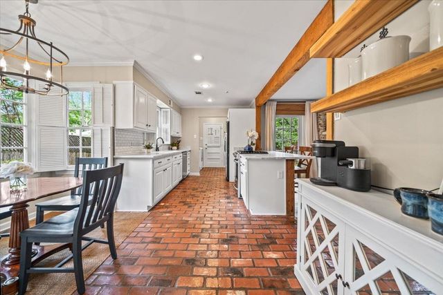 2345 KIRBY WOODS CV, Memphis, TN 38119