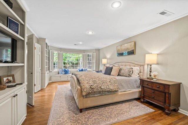 2345 KIRBY WOODS CV, Memphis, TN 38119