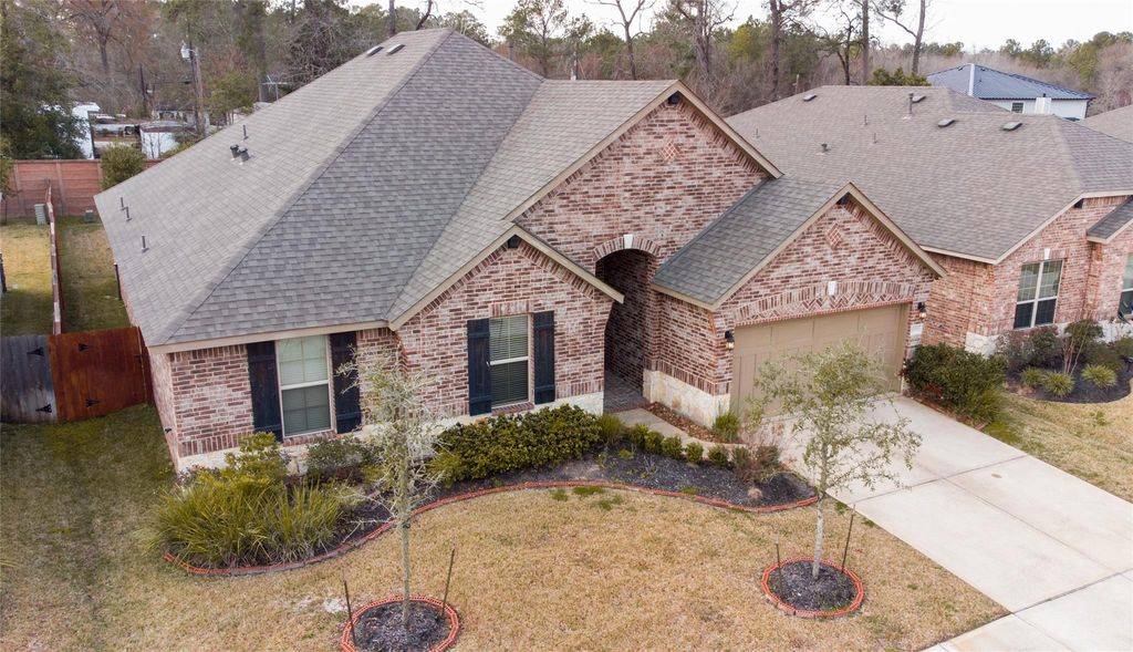 4702 Preserve Park Drive, Spring, TX 77389