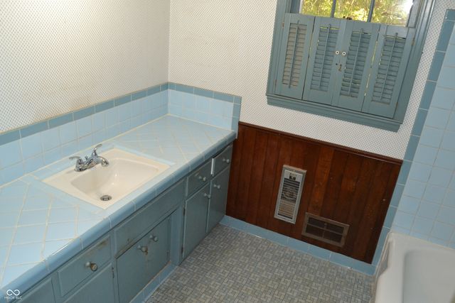 10465 Woodlawn Drive, Indianapolis, IN 46280