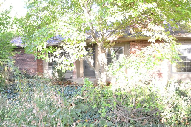 10465 Woodlawn Drive, Indianapolis, IN 46280