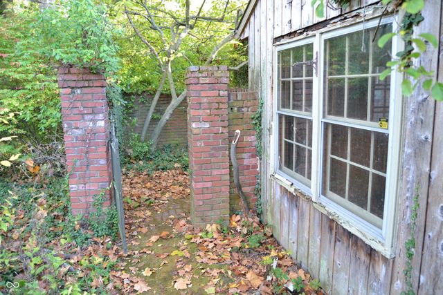 10465 Woodlawn Drive, Indianapolis, IN 46280