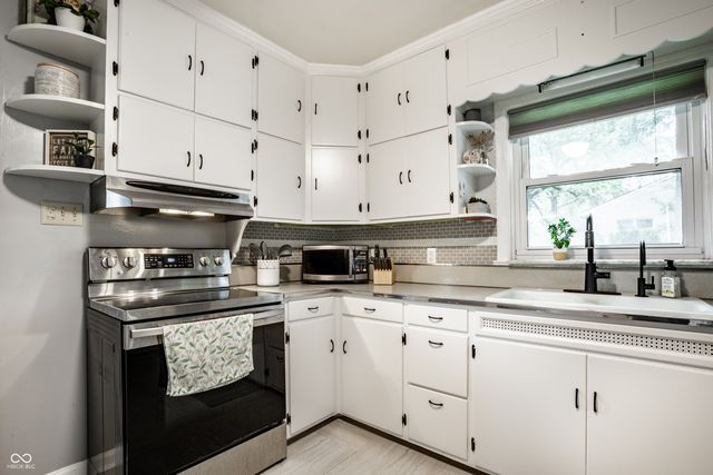 3404 Kessler Blvd E Drive, Indianapolis, IN 46220