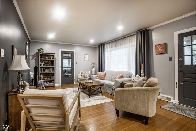 3404 Kessler Blvd E Drive, Indianapolis, IN 46220