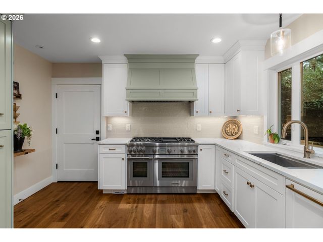 767 10TH St, Lake Oswego, OR 97034