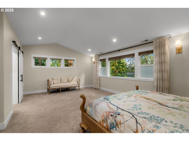 767 10TH St, Lake Oswego, OR 97034