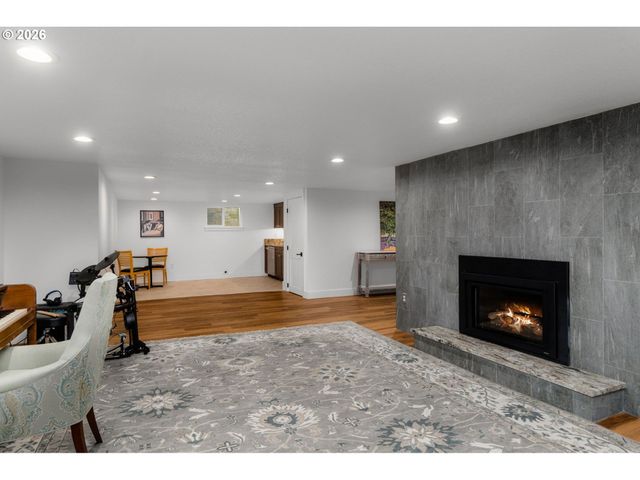 767 10TH St, Lake Oswego, OR 97034