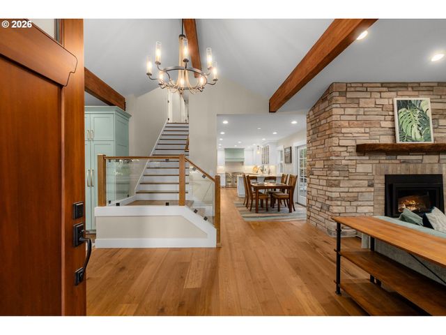 767 10TH St, Lake Oswego, OR 97034