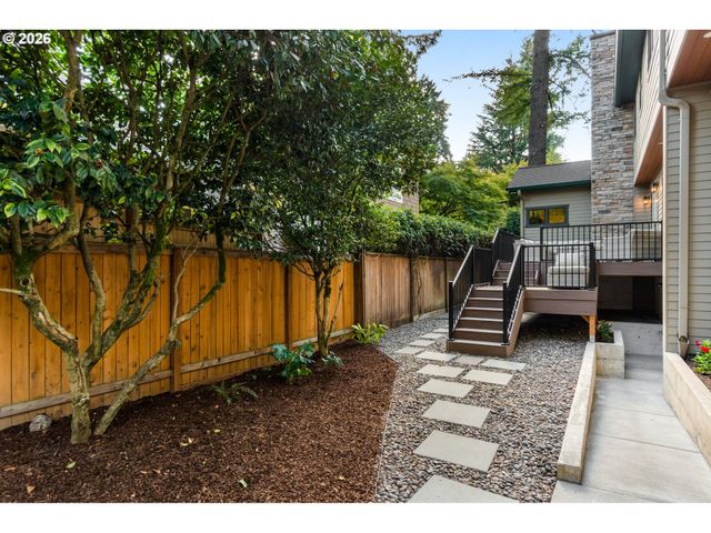 767 10TH St, Lake Oswego, OR 97034