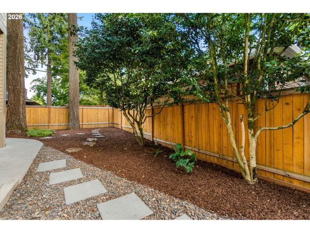 767 10TH St, Lake Oswego, OR 97034