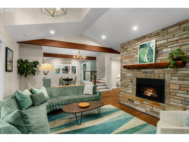 767 10TH St, Lake Oswego, OR 97034