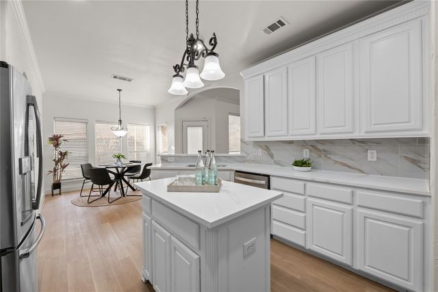 1404 Mossy Ridge, Desoto, TX 75115