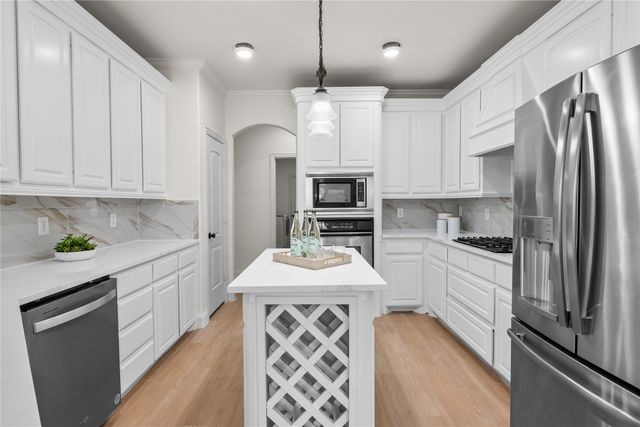 1404 Mossy Ridge, Desoto, TX 75115