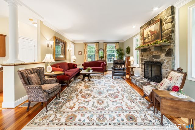 117 Chippenwood Lane, Bristol, CT 06010