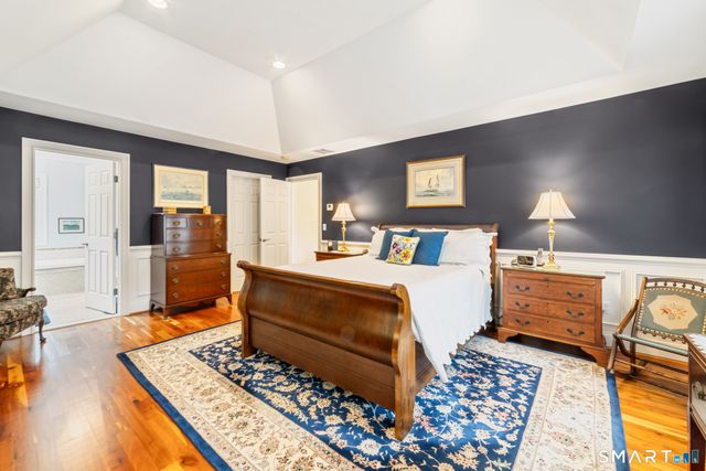 117 Chippenwood Lane, Bristol, CT 06010