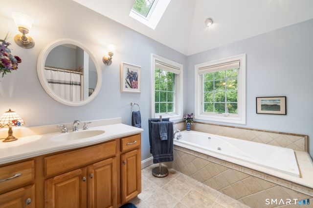 117 Chippenwood Lane, Bristol, CT 06010