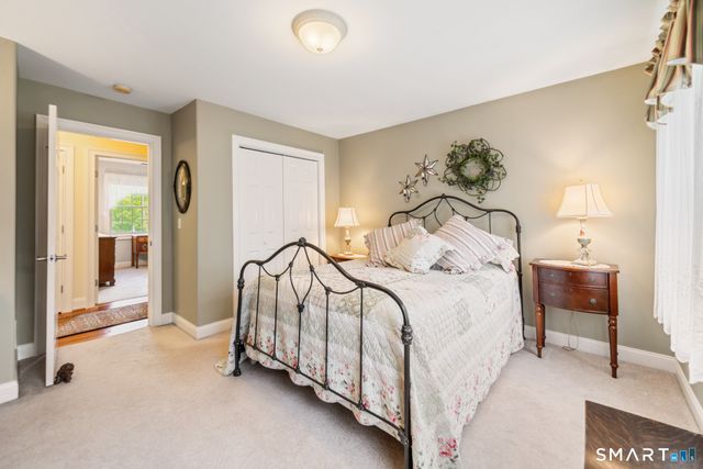 117 Chippenwood Lane, Bristol, CT 06010