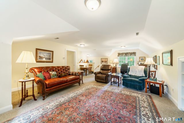 117 Chippenwood Lane, Bristol, CT 06010