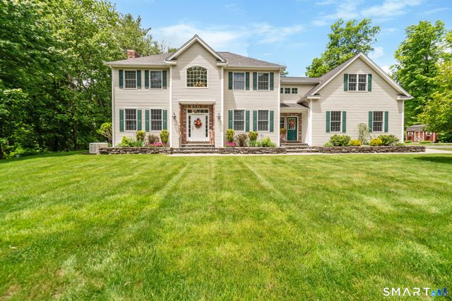 117 Chippenwood Lane, Bristol, CT 06010